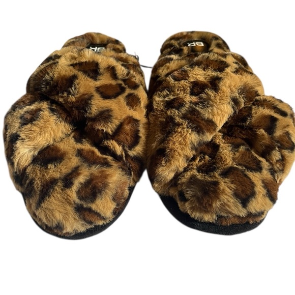 New BP Mae Cross Strap Faux fur Soft Leopard Print Women’s Slippers sze 11/12 - Picture 4 of 8